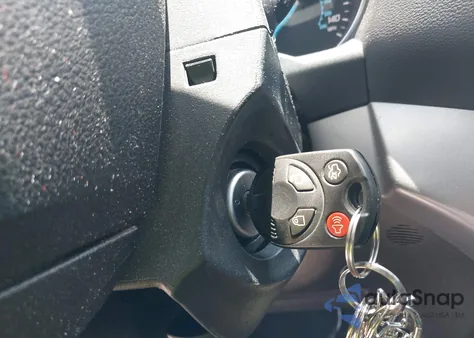 2013 Ford Escape Se z USA, uszkodzony, nr VIN 1FMCU9G93DUD51408